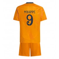 Real Madrid Kylian Mbappe #9 Bortedraktsett Barn 2024-25 Kortermet (+ Korte bukser)